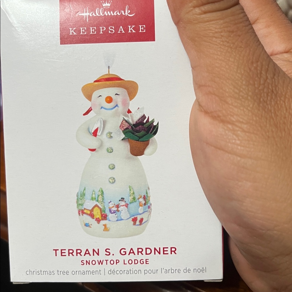 Hallmark Keepsake Christmas Ornament 2023, Snowtop Lodge Terran S. Gardner